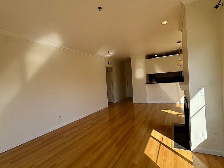 1505 9th St #301 — Photo 6