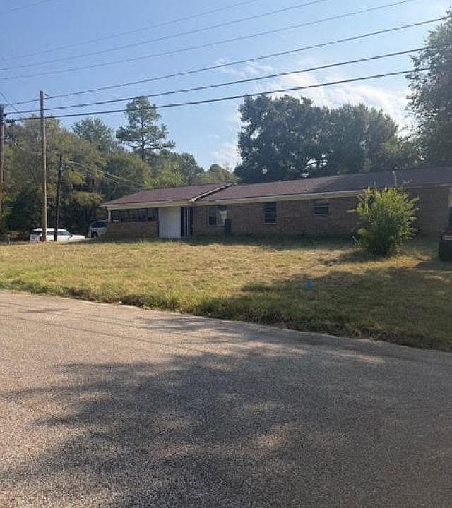 1st image of 908 N Irene St