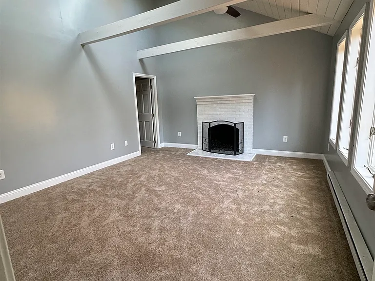 310 Hurricane Hill Rd — Photo 12
