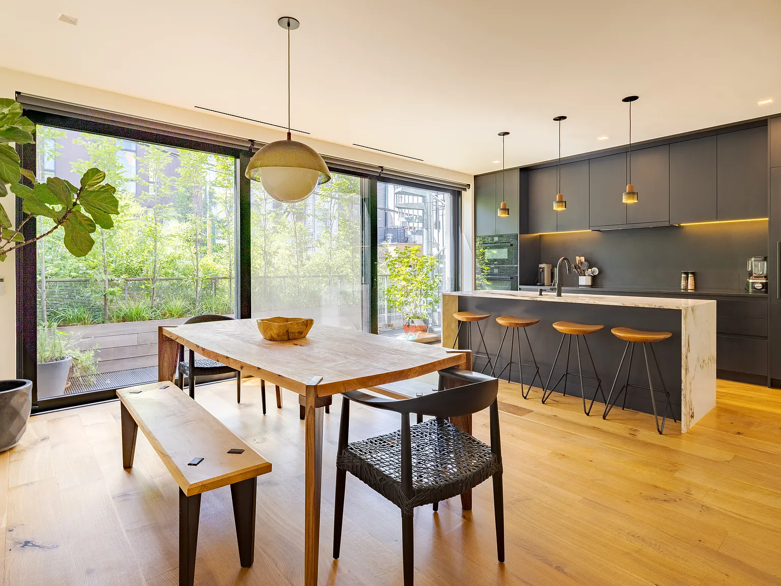 32 Frost Street — Photo 1