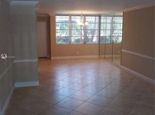 7021 Environ Blvd APT 117, Lauderhill, FL 33319