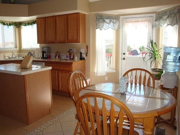 Nice, open, bright kitchen