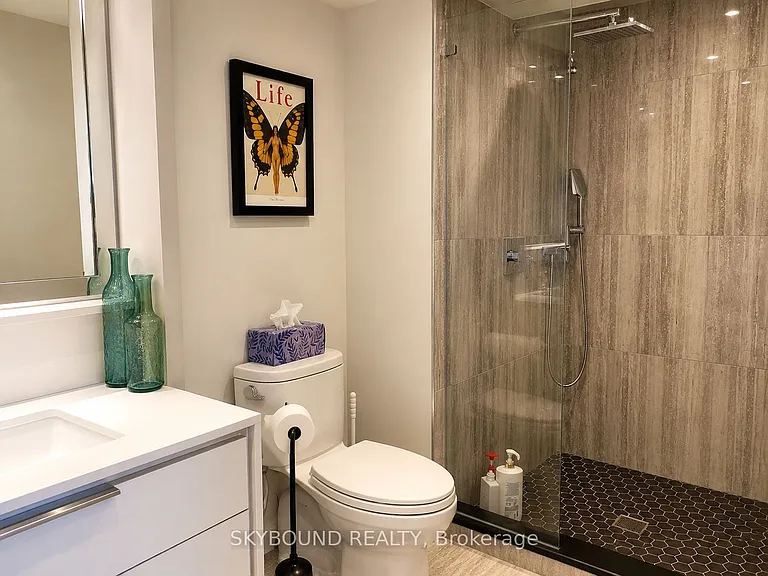 1360 Rathburn Rd E #1705 — Photo 20