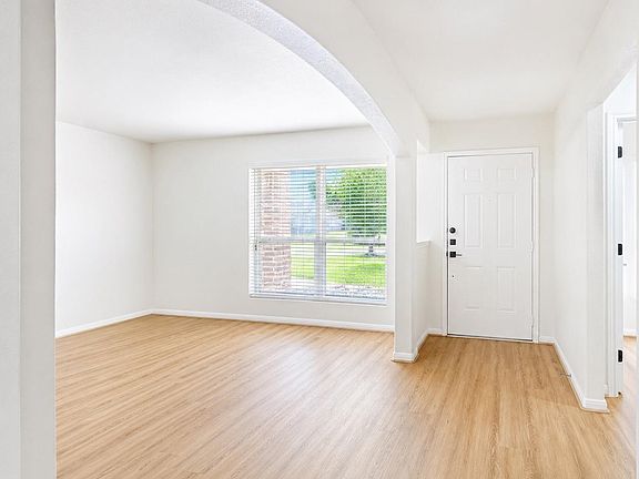 4th image of 15911 Sheldon Ridge Way