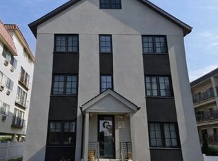 930 Cove Rd #2, Stamford, CT 06902