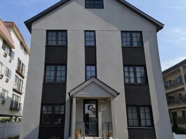 930 Cove Rd #2, Stamford, CT 06902