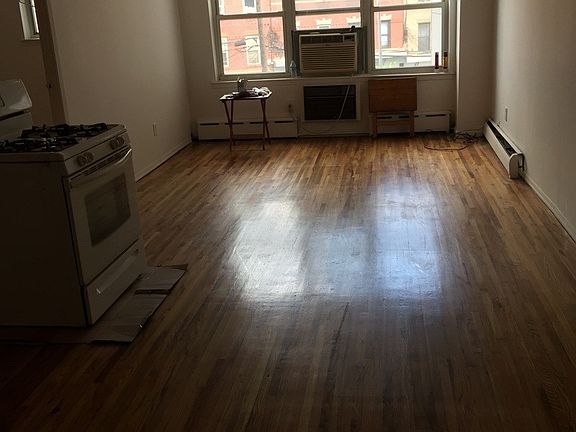 2nd image of 2816 Astoria Blvd APT 3