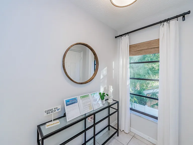 15 Glendale St #1B — Photo 5
