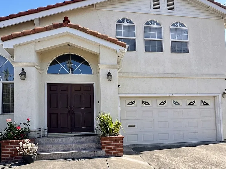 41143 Denise St — Photo 1