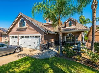 23080 Blue Bird Dr, Canyon Lake, CA 92587