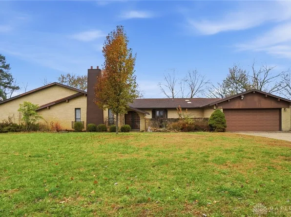 2113 Matrena Dr, Dayton, OH 45431