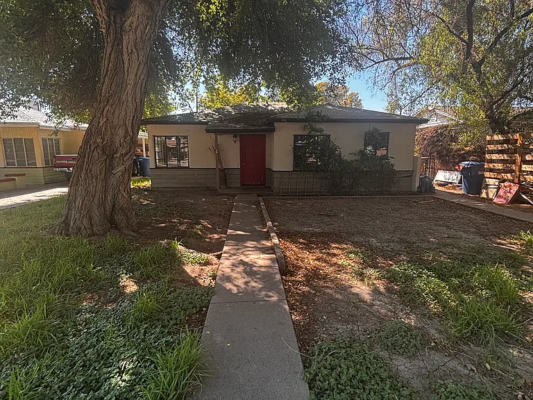 1214 S Wilson St — Photo 2