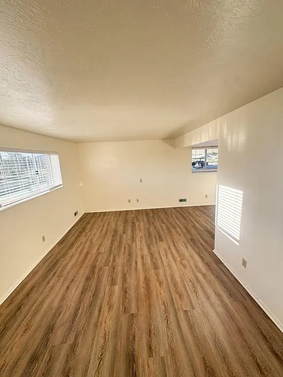 800 E 100 S - Unit 2 — Photo 3