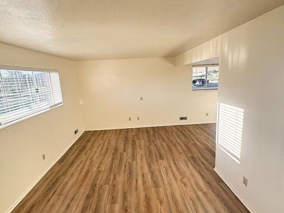 3rd image of 800 E 100 S APT 2