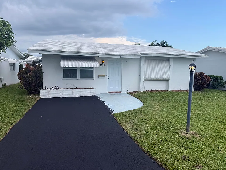 1005 SW 3rd Way