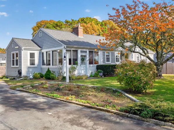4 Broxburn Street, Harwich, MA 02645