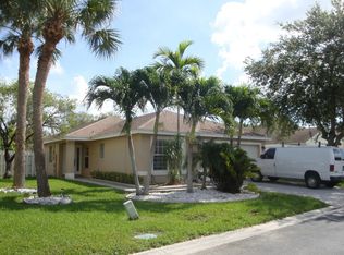 1737 Sawgrass Cir, Greenacres, FL 33413