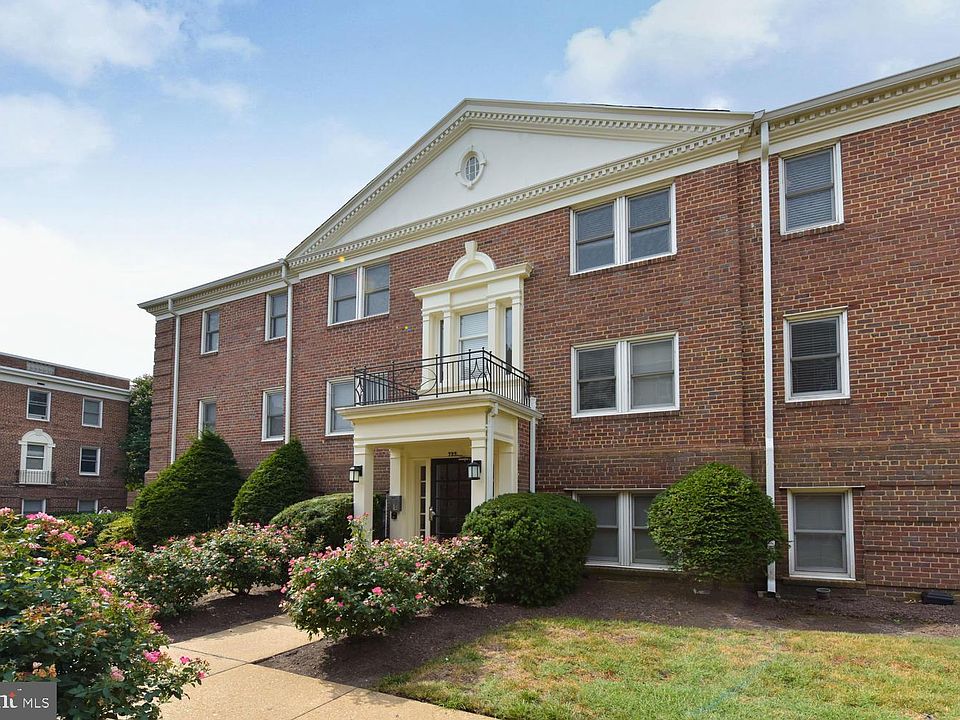 1st image of 722 S Washington St APT 202