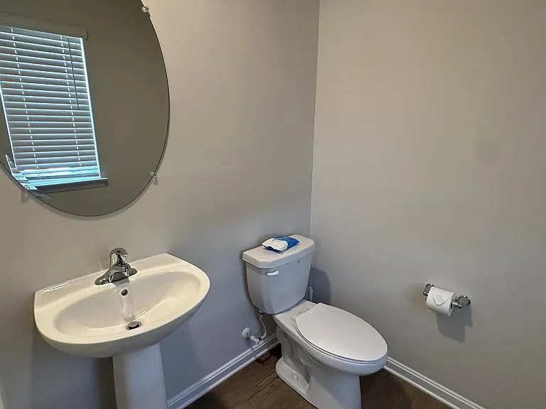 1345 Fairview Ln — Photo 21