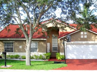 19190 NW 89th Ct, Hialeah, FL 33018