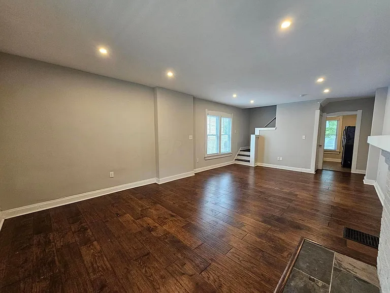 1064 Scott St — Photo 3
