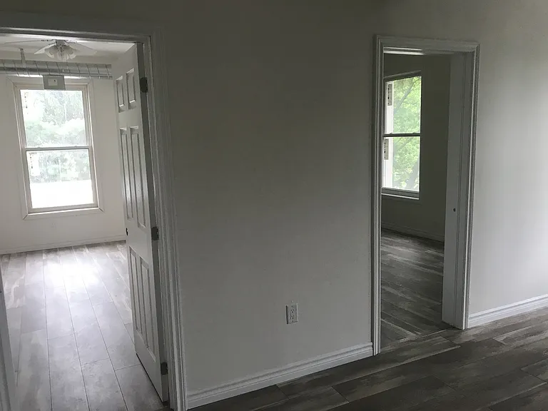 1070 Cockshutt Rd #3 — Photo 8