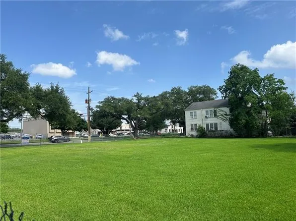 4336 Elysian Fields Ave, New Orleans, LA 70122