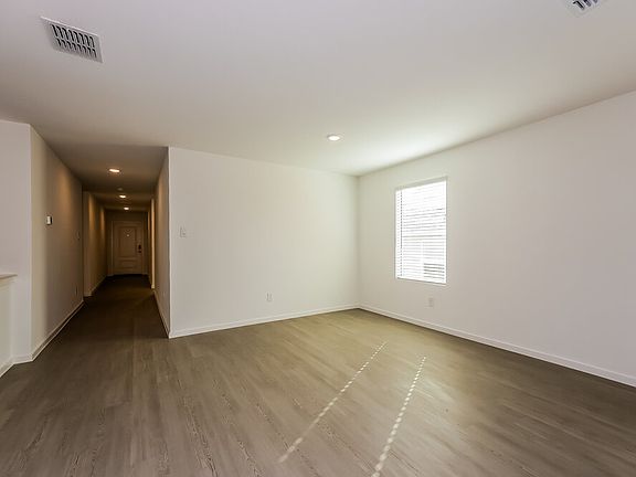 4th image of 10724 Gun Barrel St