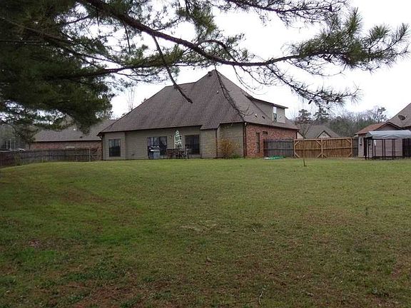 2nd image of 3009 English Oak Cir