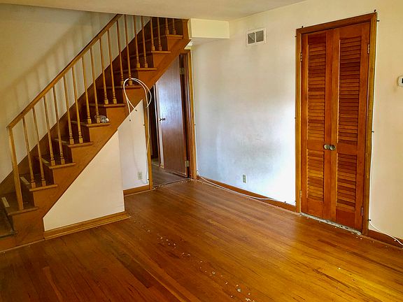 2nd image of 940 Drexel Blvd