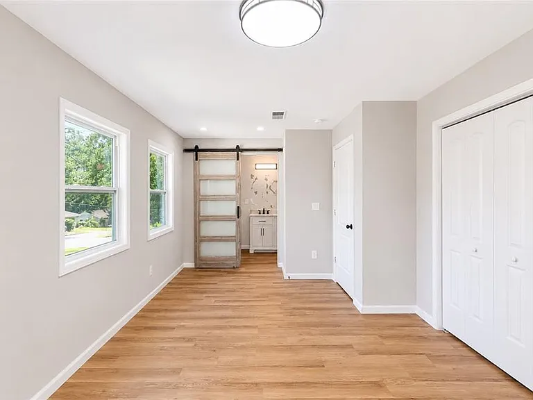 1639 Bridgeport Dr NW — Photo 24
