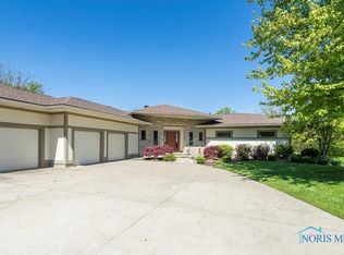 23921 W River Rd, Perrysburg, OH 43551