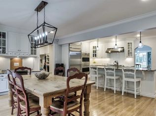 67 Long Ridge Rd, Manhasset, NY 11030