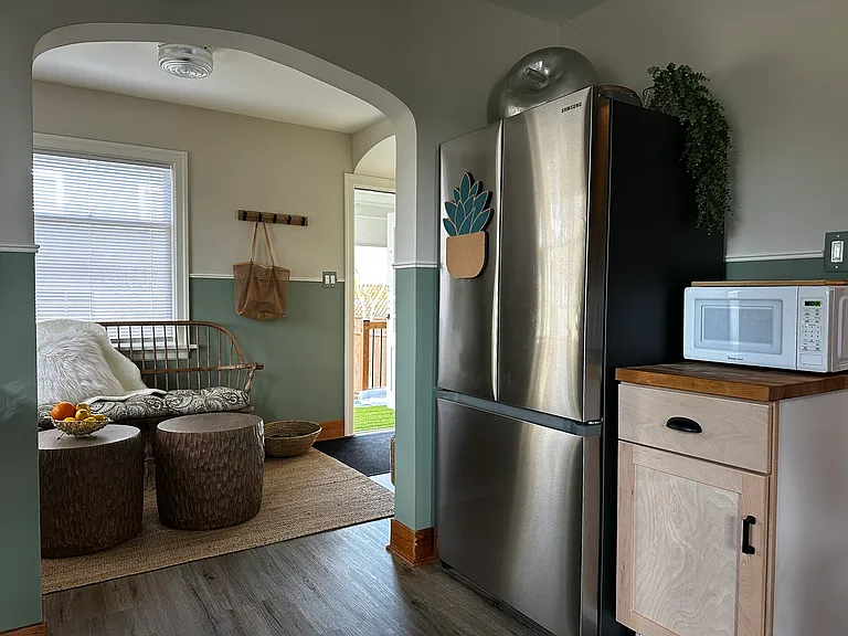 2732 Eldridge Ave — Photo 38