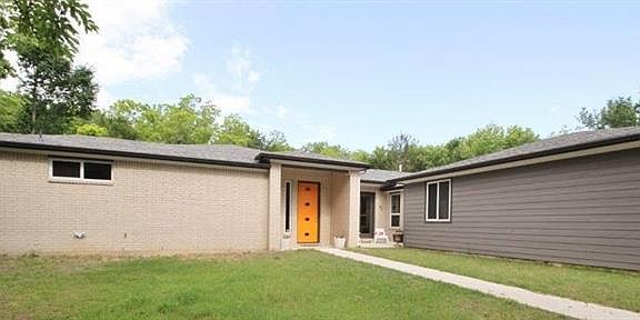 3rd image of 292 Pecan Hollow Cir