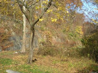 2 Cleveland St, Central Nyack, NY 10960