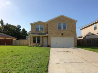 2203 Shady Tree Ln, Conroe, TX 77301