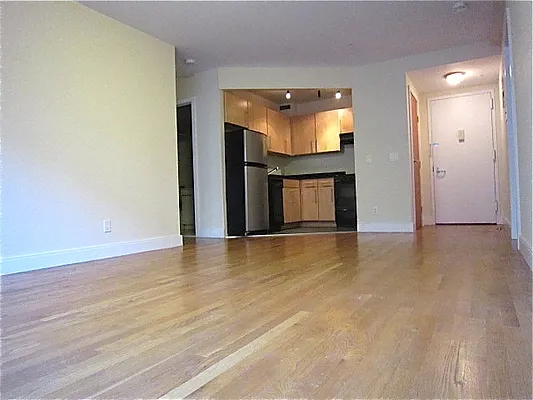 Rented by Apartments by Us | media 14