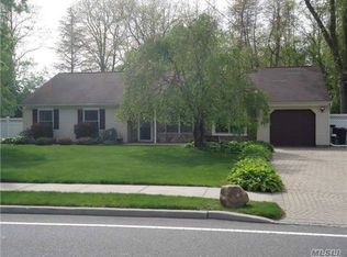106 Mount Sinai Coram Rd, Coram, NY 11727