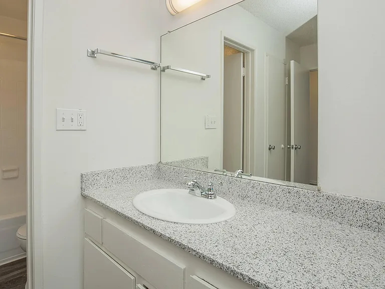 R.C. Briarwood Apartment Homes — Photo 28