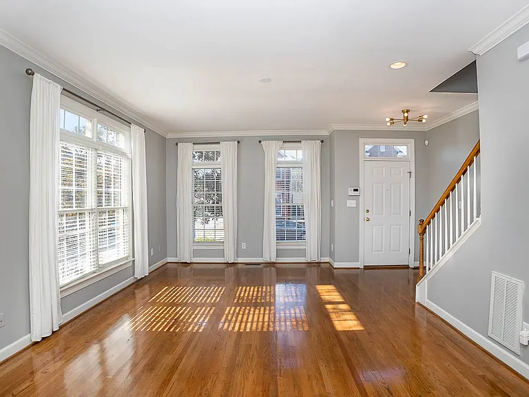 130 Fenner Ln — Photo 7