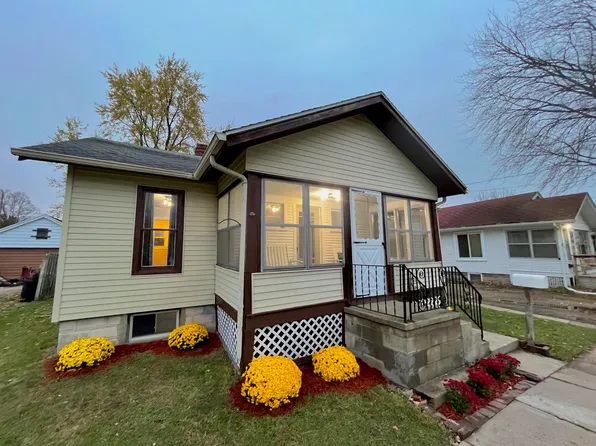811 E Madison St, Hastings, MI 49058