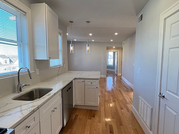 2nd image of 75 Winchester St #3A