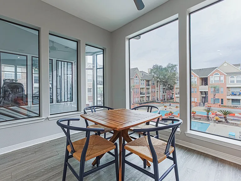 The Village at Bellaire Apartments — Photo 15