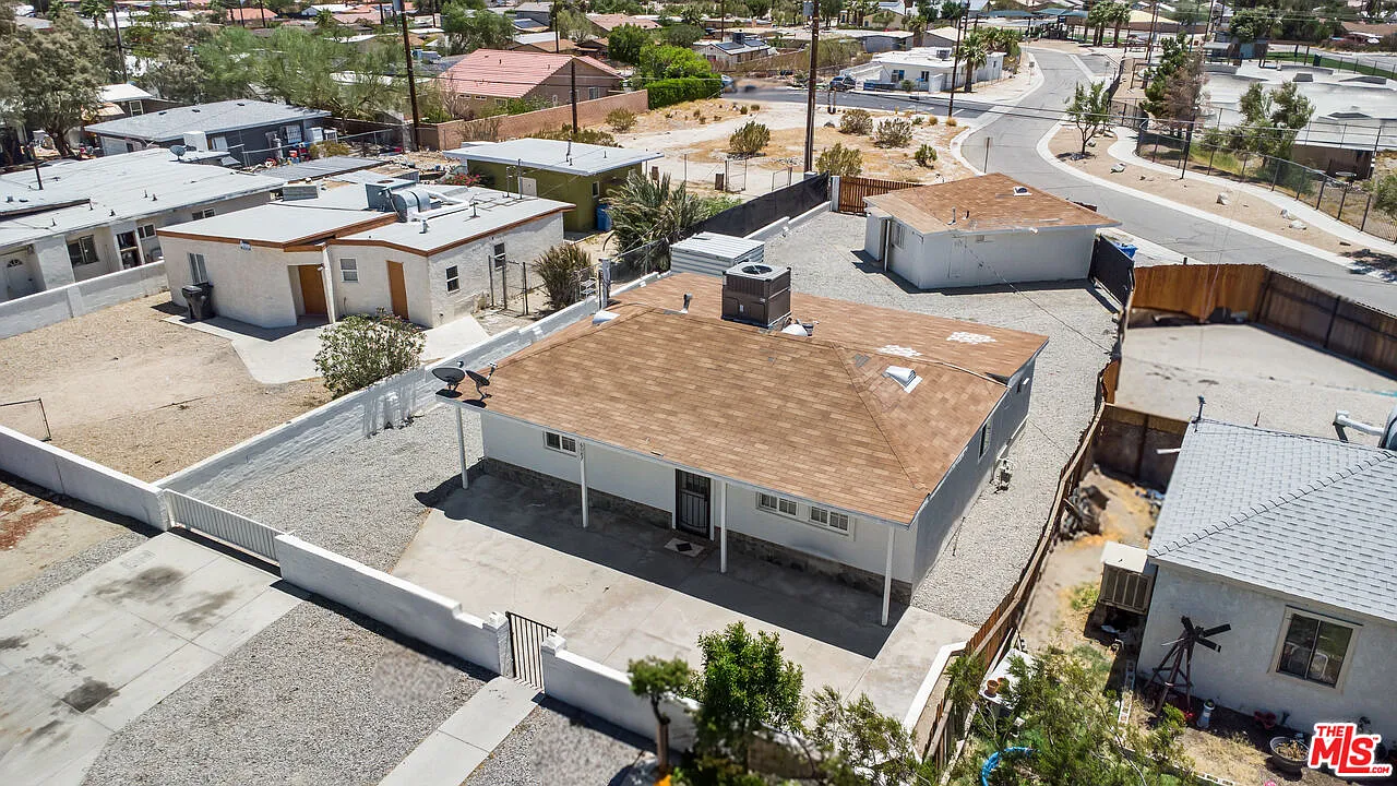 4 bed, 2.0 bath, 1251 sqft, $2,999 — Photo 3