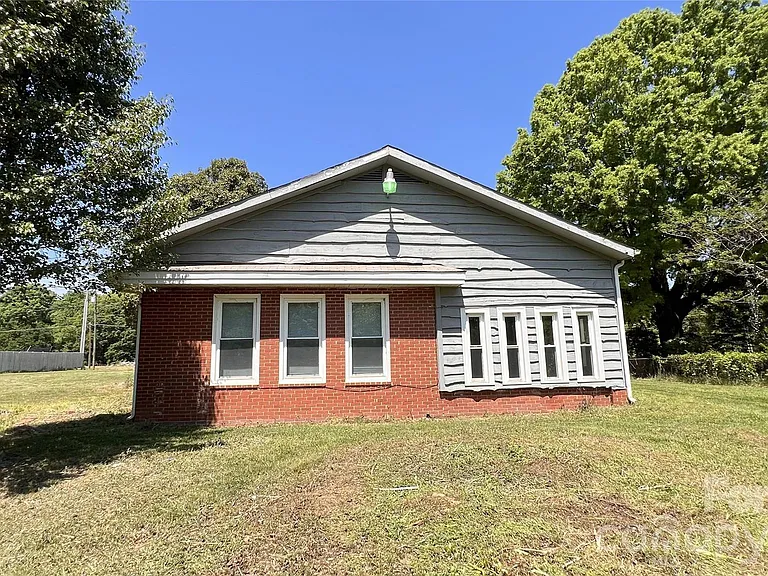 7077 Long Island Rd — Photo 21