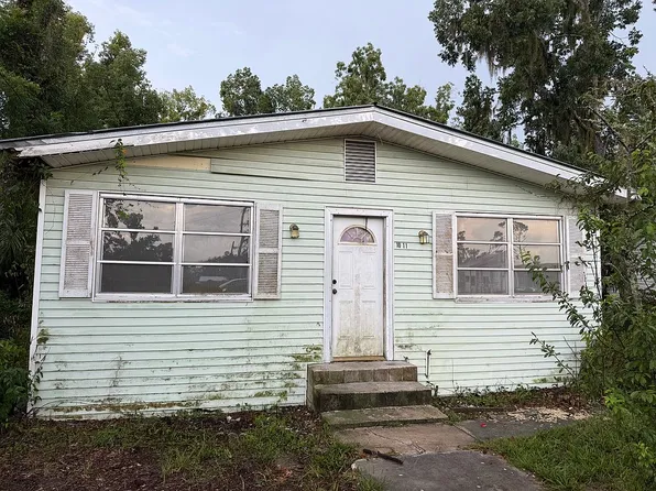 1011 Bay St E, Perry, FL 32348
