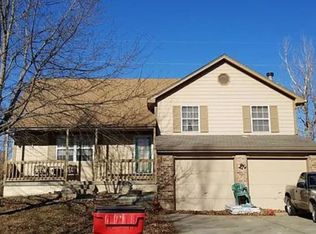 906 Stone Brook Ln, Grain Valley, MO 64029