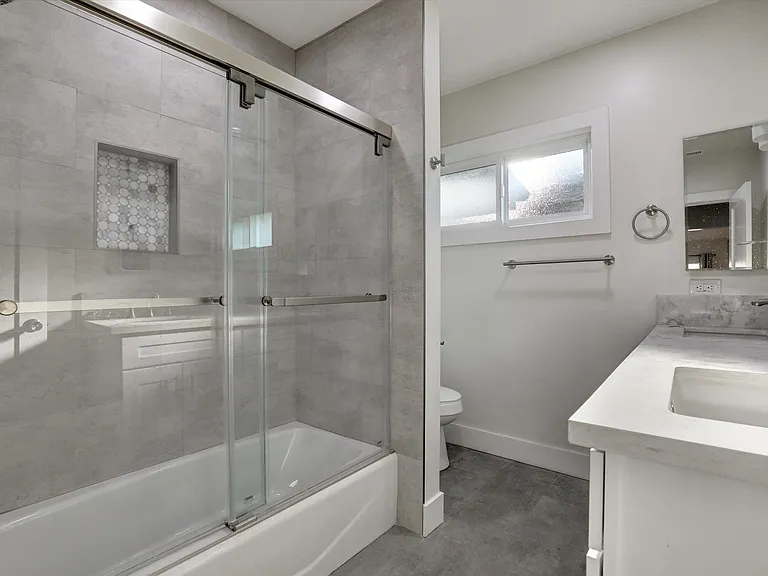 811 Buena Vis #9 — Photo 15