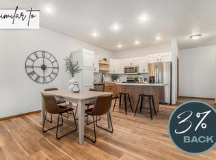 8019 E 44th St, Sioux Falls, SD 57106